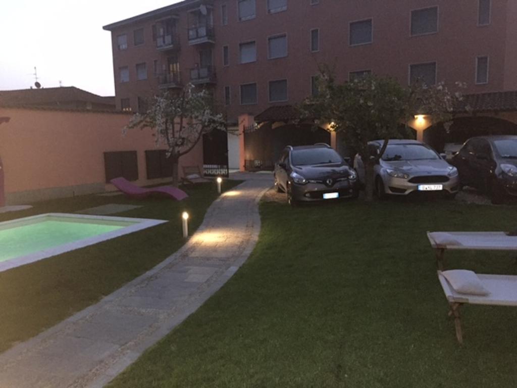 Casa Rosa Panzió San Giuliano Milanese Kültér fotó